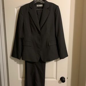 Tahari Pantsuit- Brown